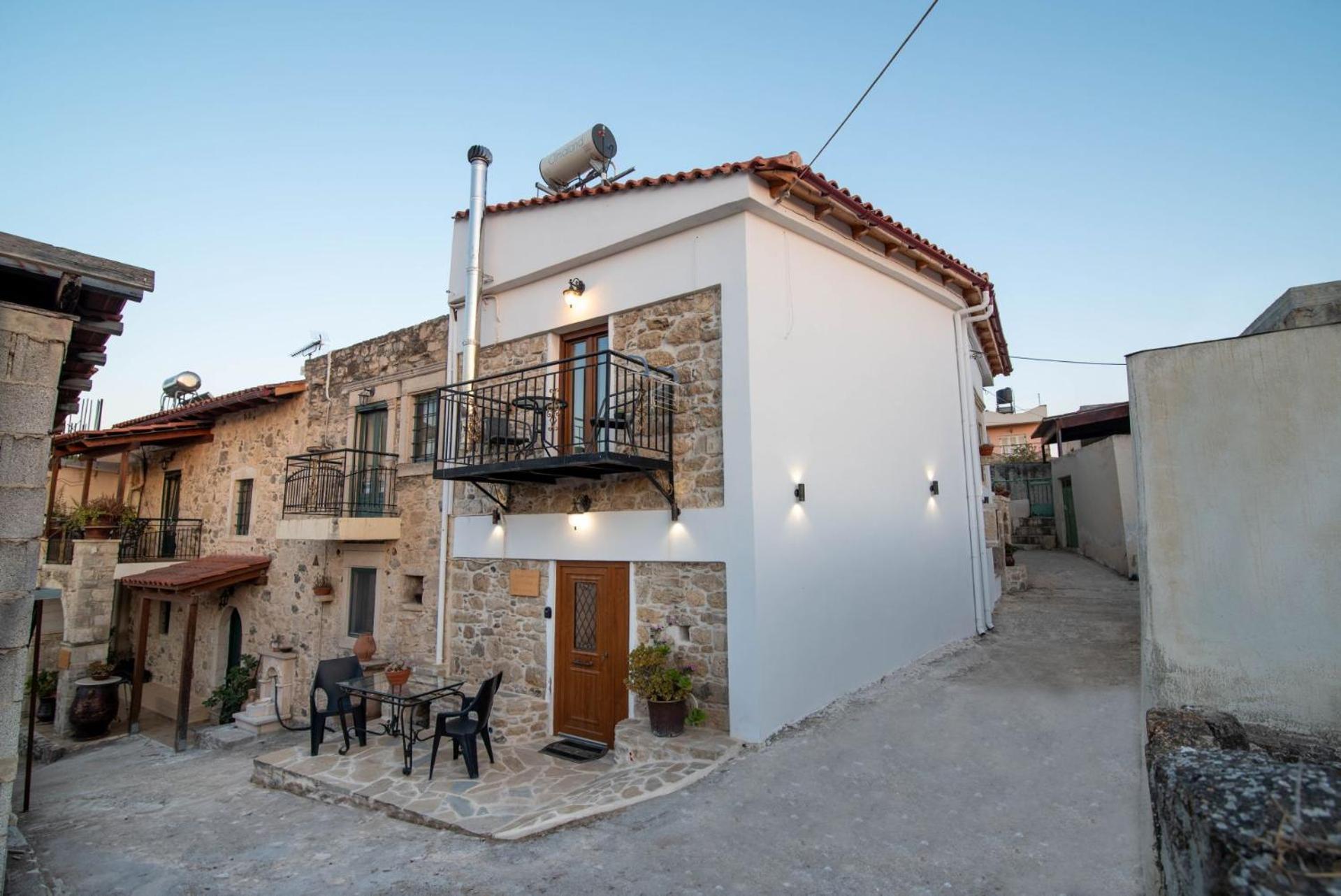 Stone House Elefteria Near Matala Beach Petrokefálion Exterior photo
